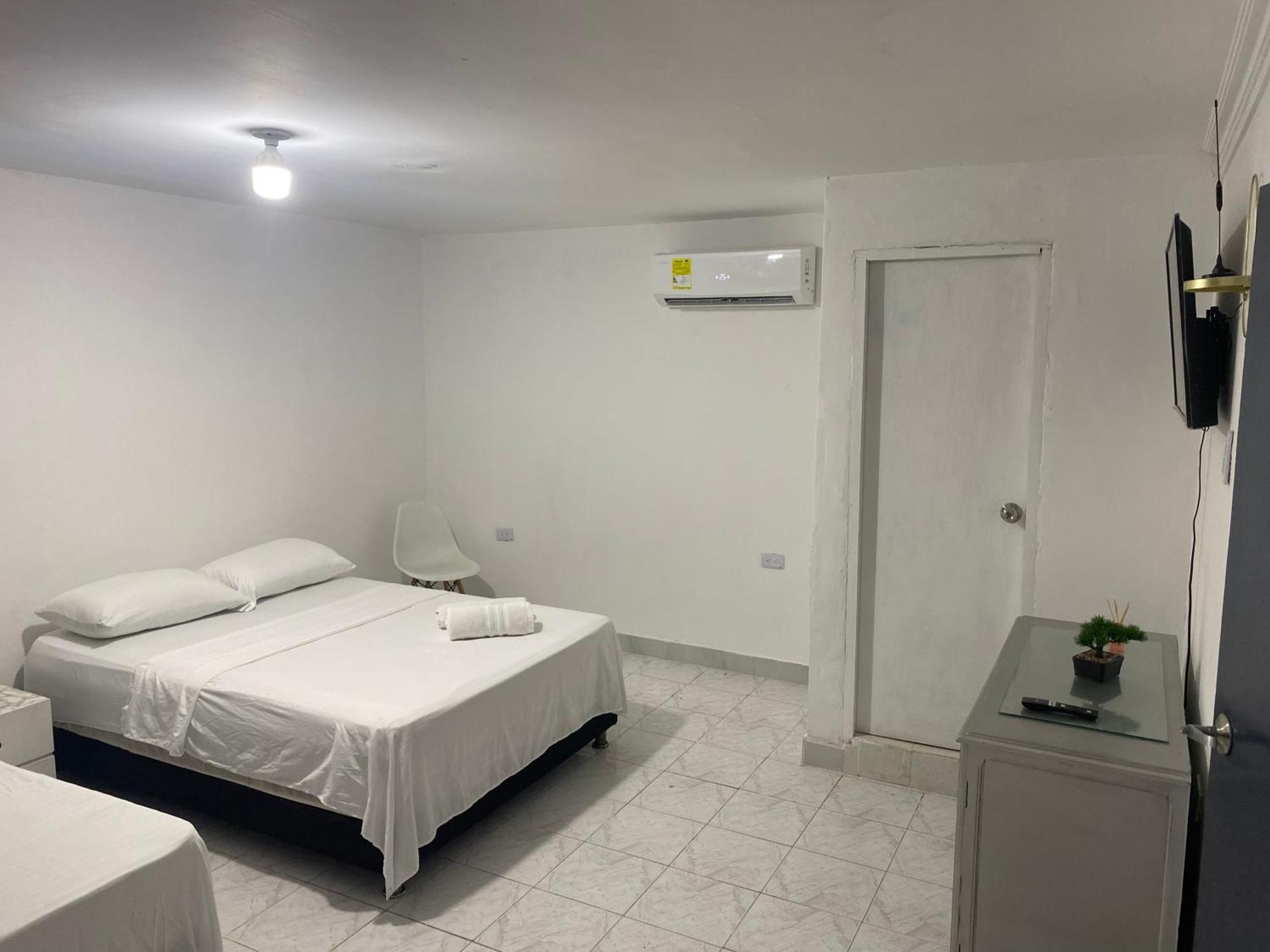 Habitación en casa particular Habitación Independiente Cerca Al Aeropuerto 1