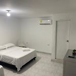 Habitación independiente cerca al aeropuerto 1