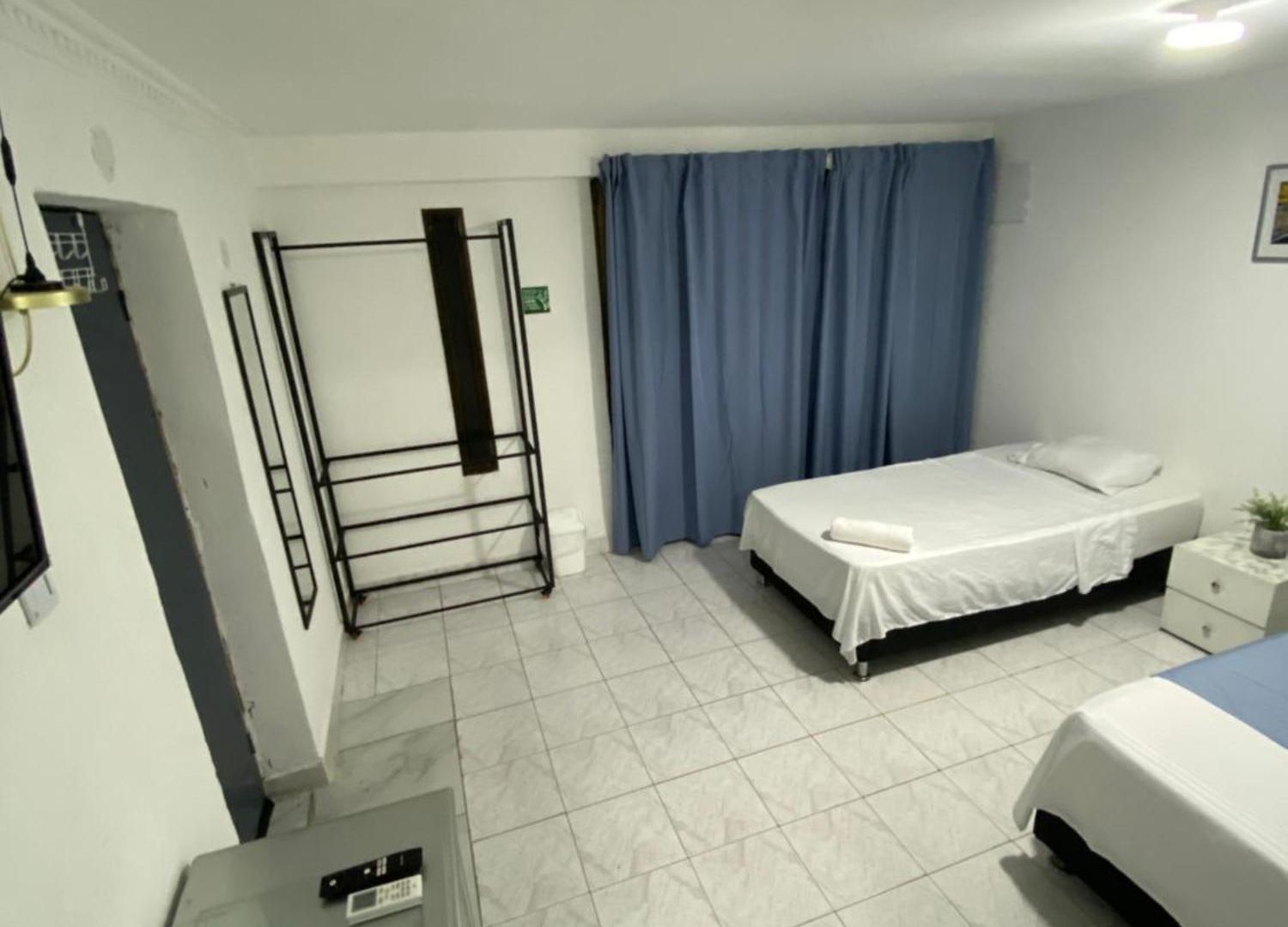 Habitación Independiente Cerca Al Aeropuerto 1 Habitación en casa particular *