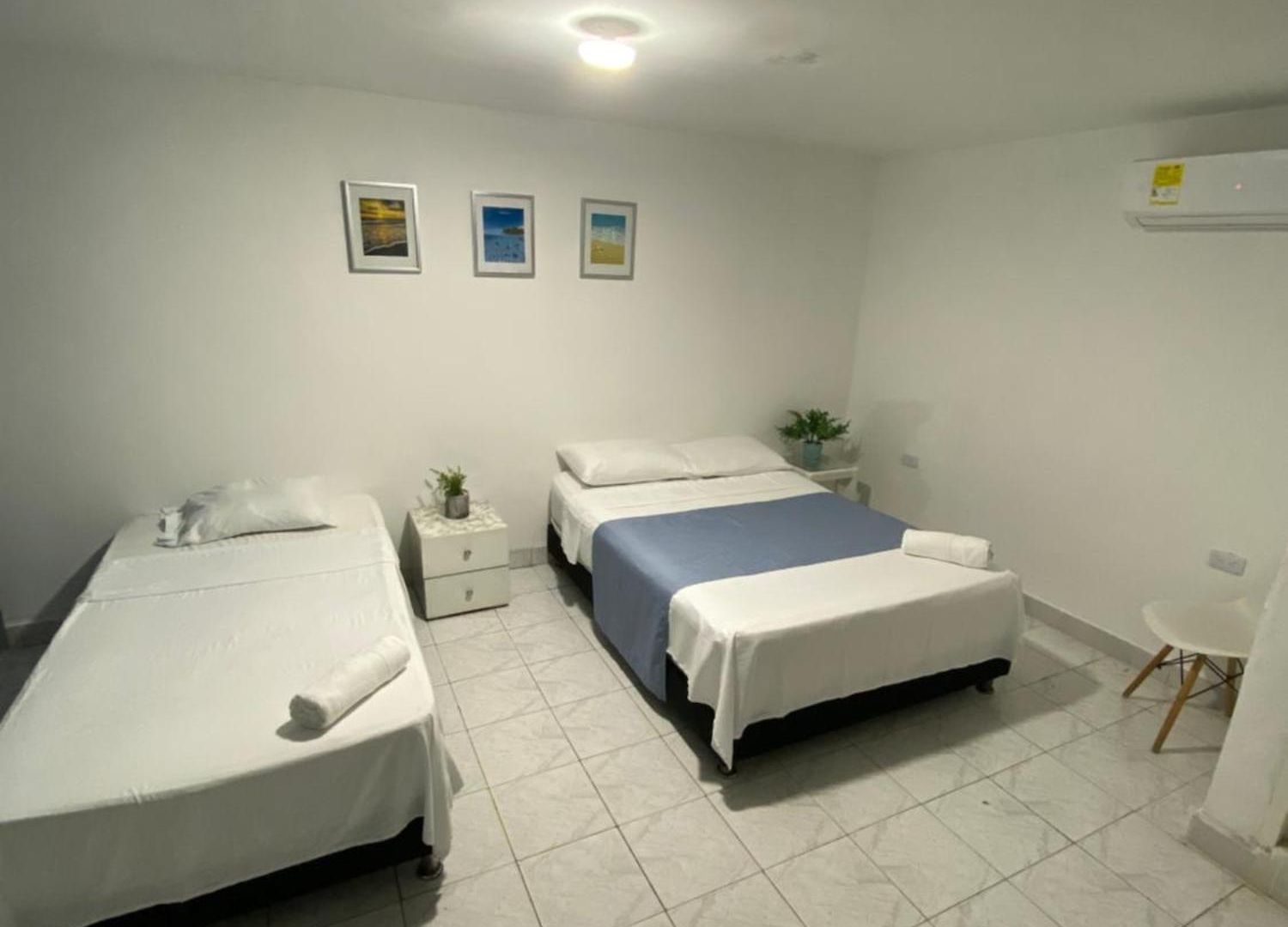Habitación Independiente Cerca Al Aeropuerto 1 Habitación en casa particular
