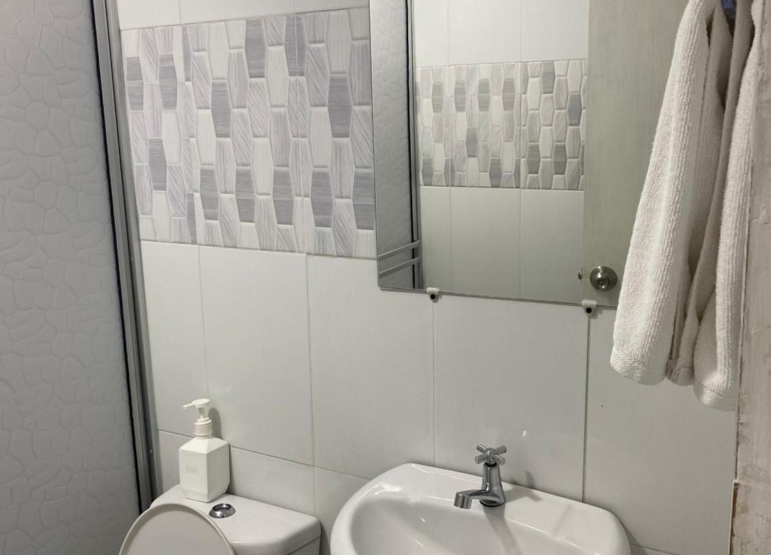 Habitación Independiente Cerca Al Aeropuerto 1 * Cartagena