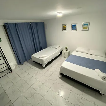 Habitación en casa particular Habitación Independiente Cerca Al Aeropuerto 1